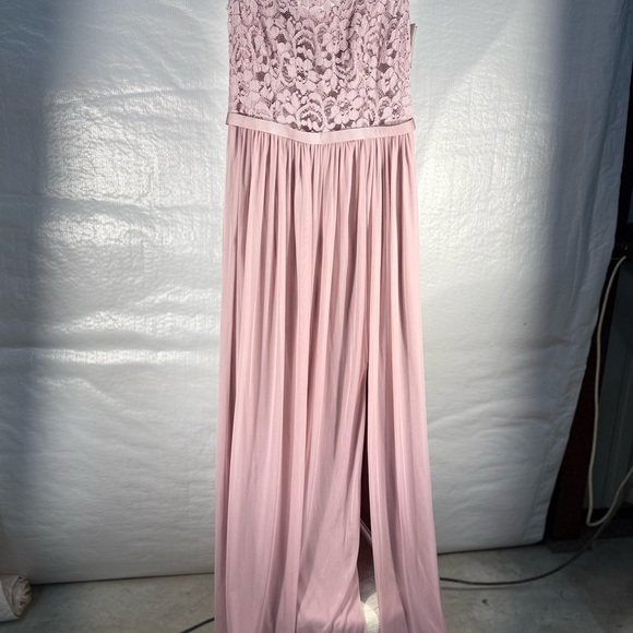 Elegant Lace Bodice Prom Dress in Blush Pink - Picture 1 of 8